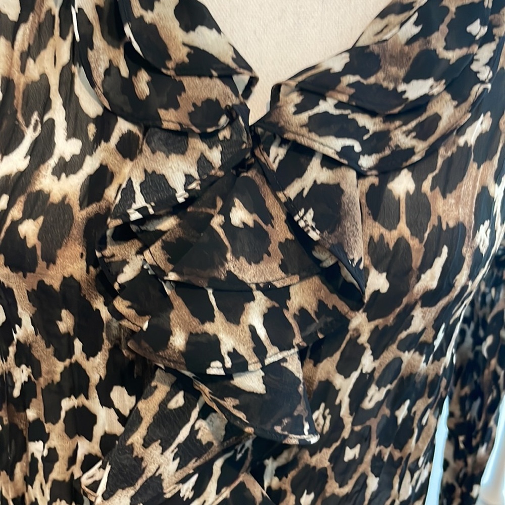 Caché Vintage Animal Print Ruffled Top - Picture 5 of 11